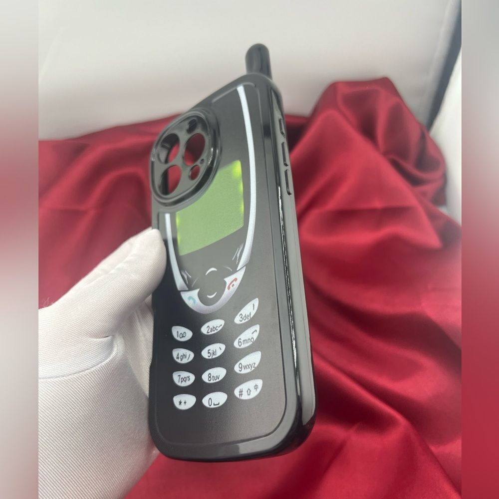 Retro Black IPhone 16 Pro Max Case - Picture 5 of 5